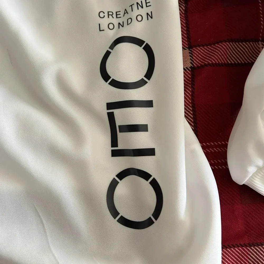 Creatne London White Crewneck Sweatshirt Long Sleeve Pullover Top - Picture 4 of 4